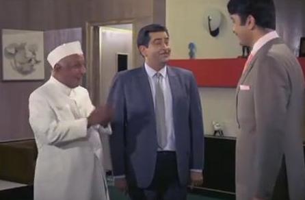 Raj Kapoor with Randhir & David in the film 'Kal Aaj Aur Kal' 