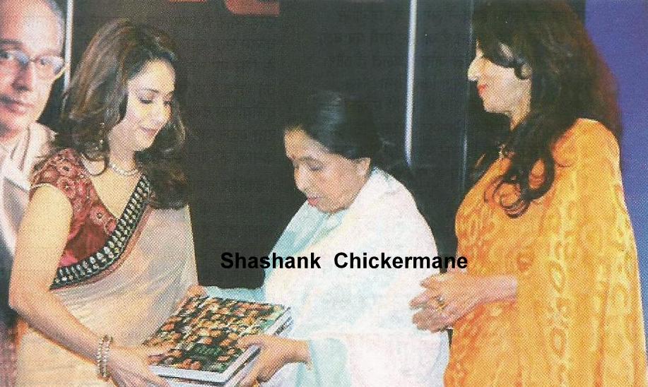 Asha with Madhuri Dixit & Shobha De releasing a book in the function
