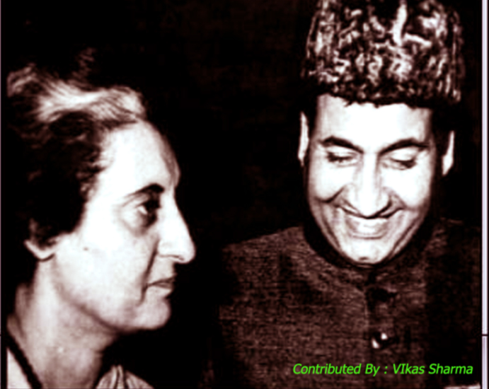 Rafi sahib with Indira Ghandhi