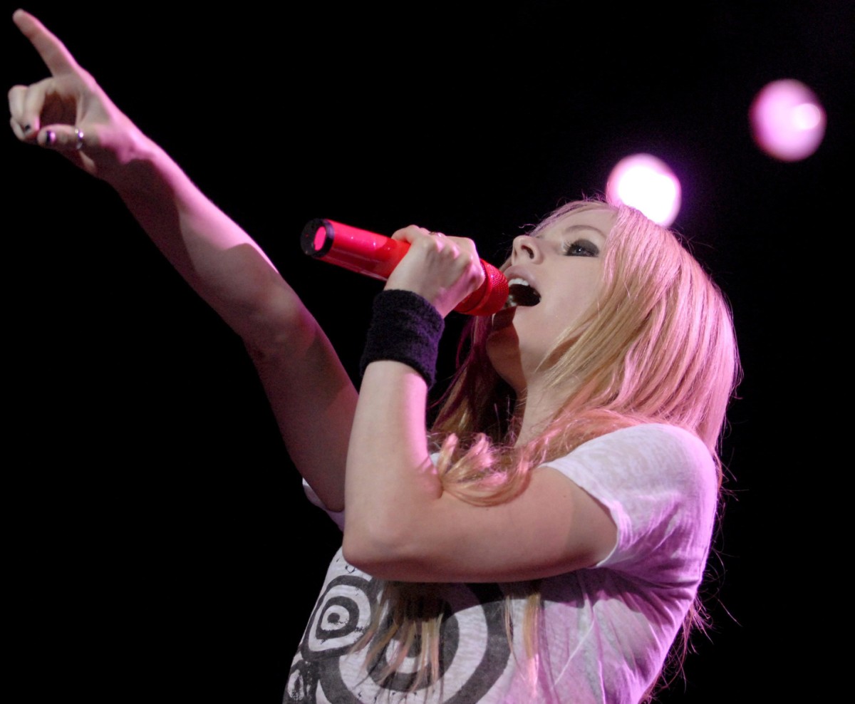 Avril Lavigne-3