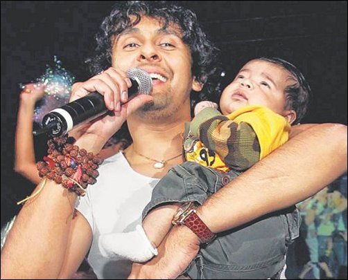 Sonu and with his new born son, Nevaan Nigam