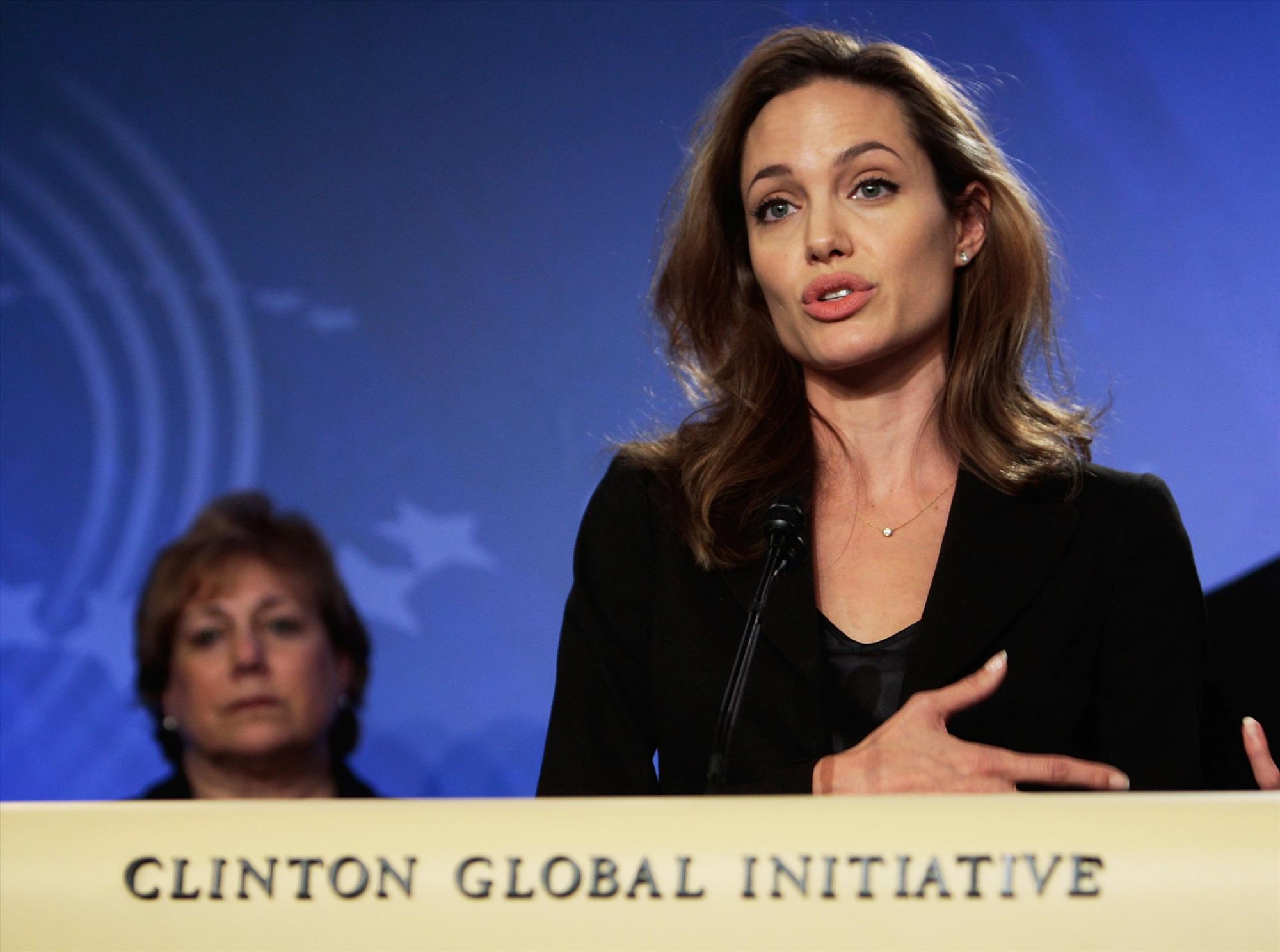 Angelina Jolie - Clinton Global Initiative event-22