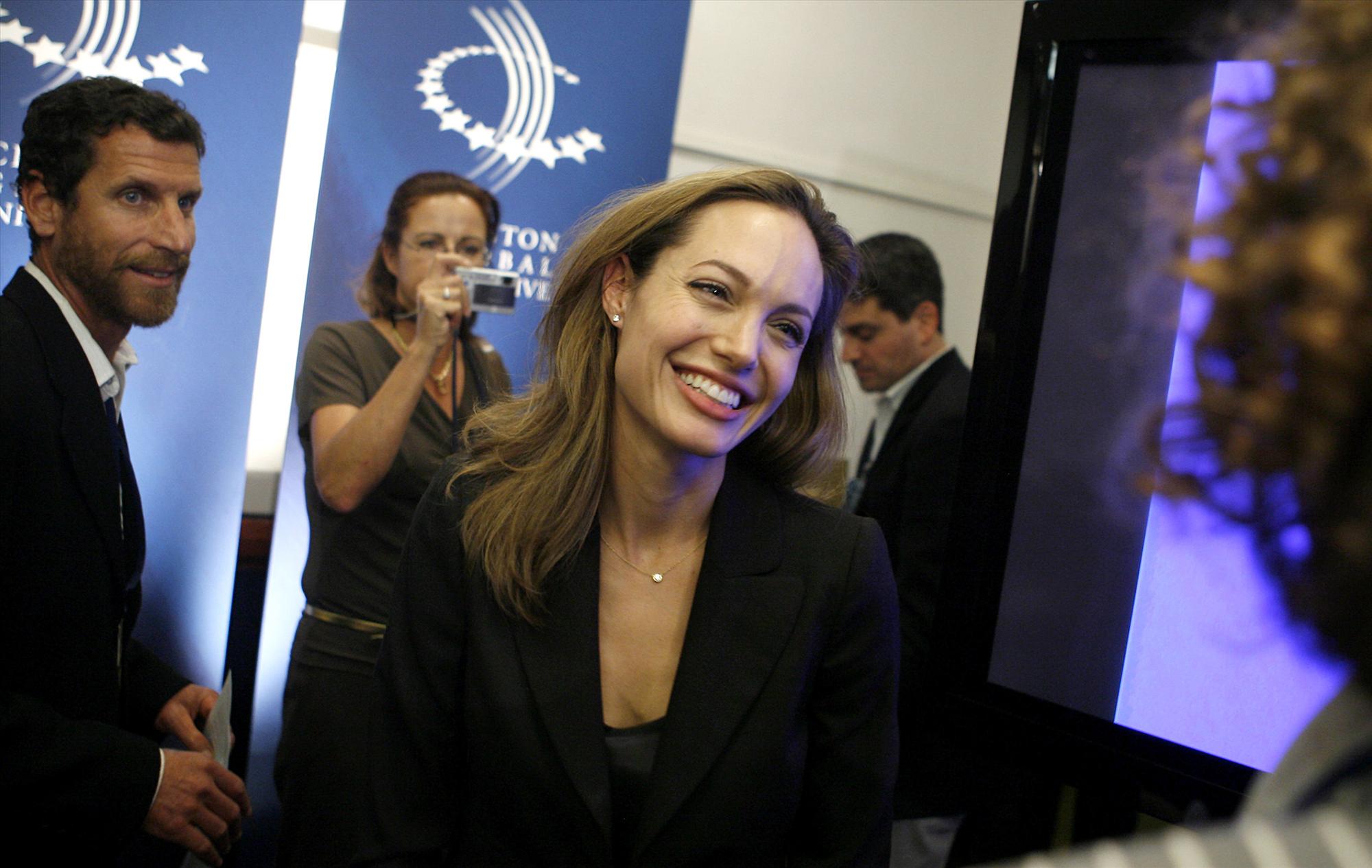 Angelina Jolie - Clinton Global Initiative event-18