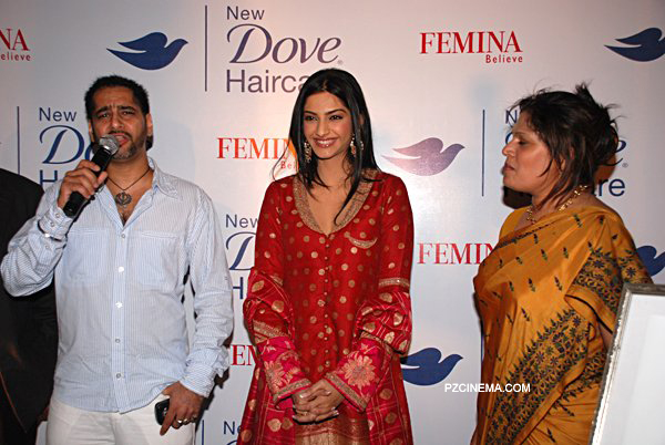 Sonam Kapoor Launches Dove - 6