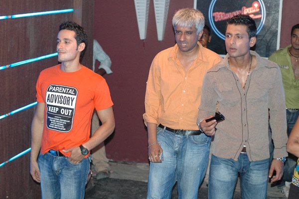 Ray Irani, Vikram Bhatt, Indraneel Sengupta on the sets of Mumbai Salsa