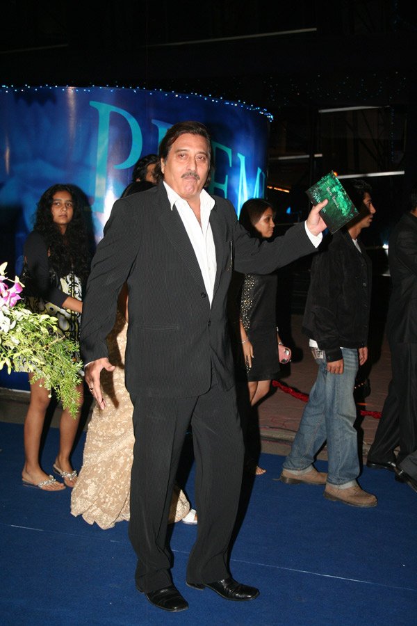 Vinod Khanna at the premiere of Saawariya