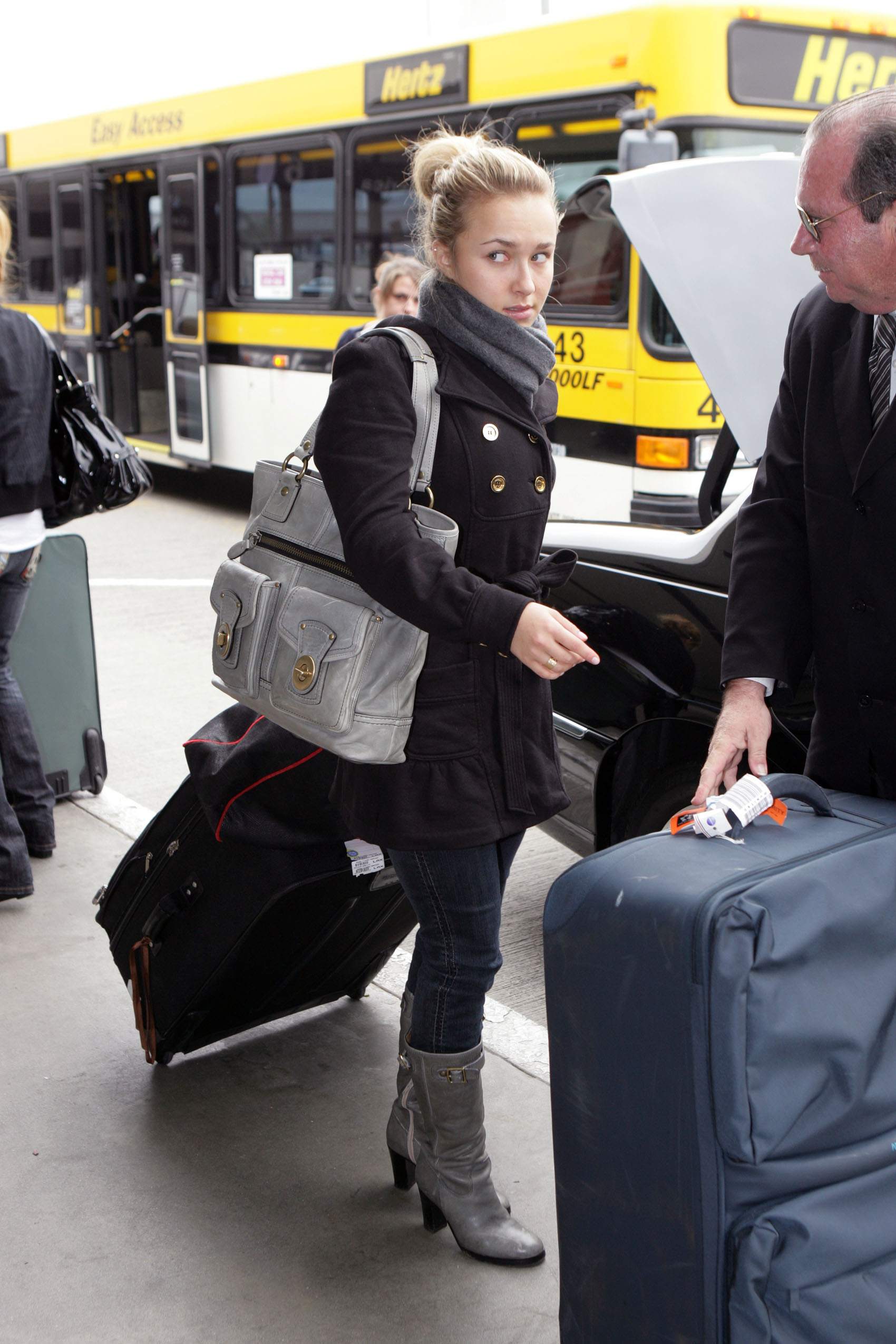 Hayden Panettiere at LAX with her mother-3