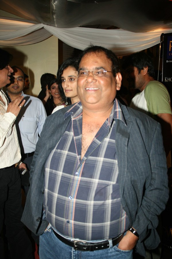 Satish Kaushik at the premiere of Khoya Khoya Chand 
