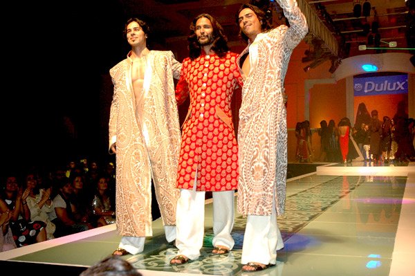 Dino Morea, Milind Soman, Arjun Rampal celebrates two decades of Indian style