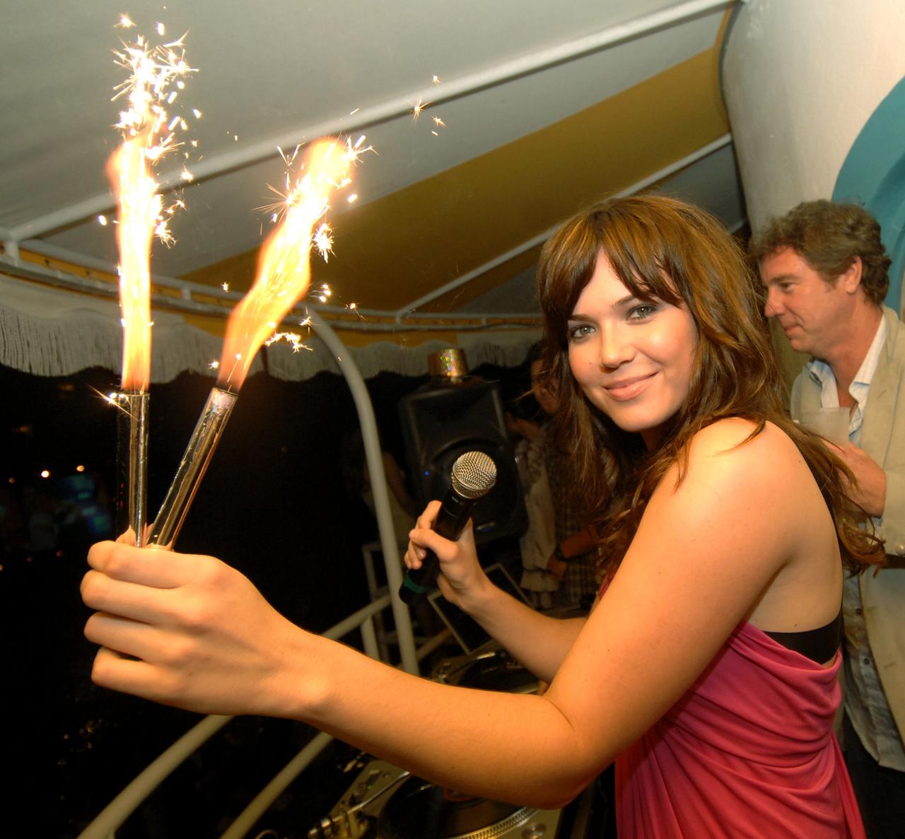 Mandy Moore New Years Eve-4