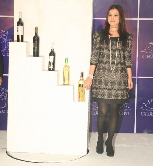 Simone Singh Launched Chateau 