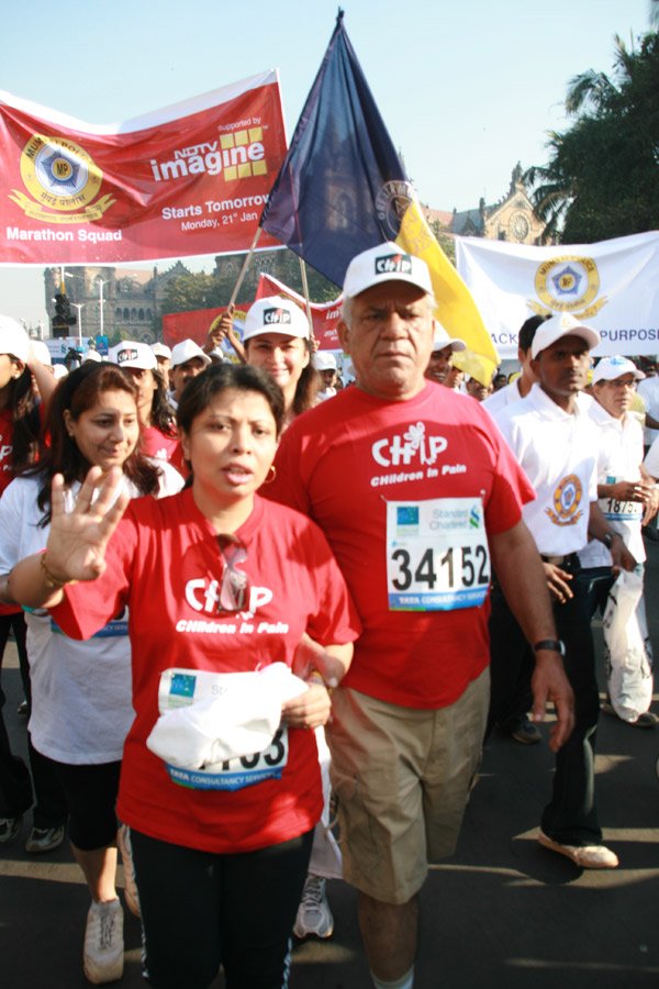 Om Puri at the 5th Standard Chartered Mumbai Marathon 2008 