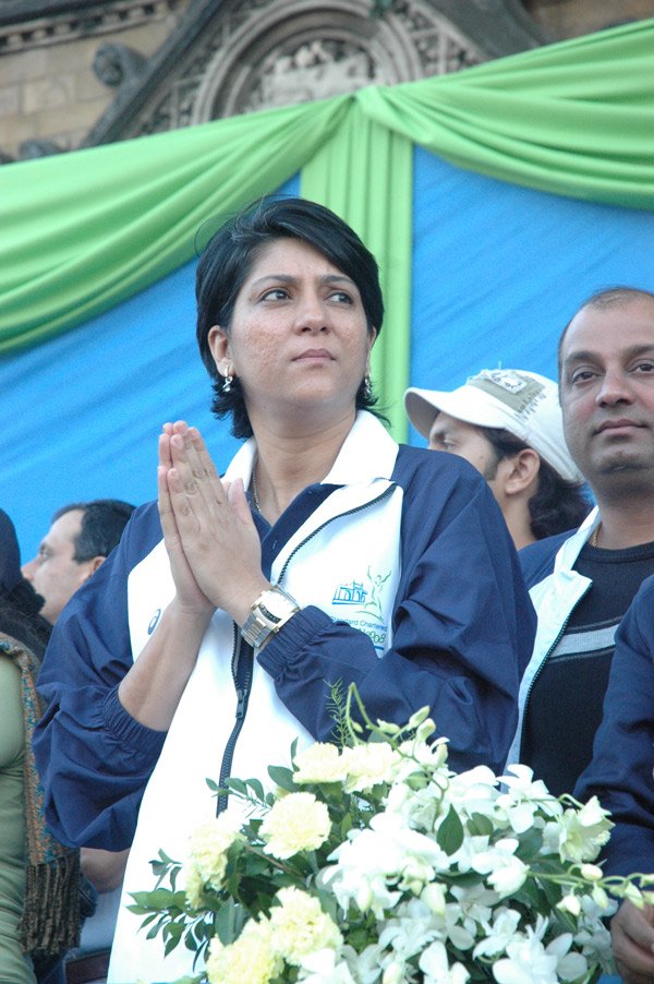 Priya Dutt at the 5th Standard Chartered Mumbai Marathon 2008 