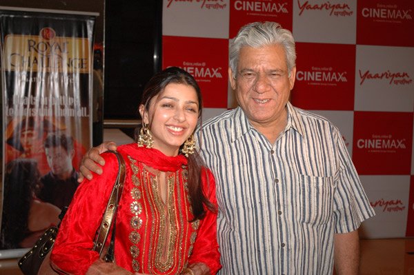 Bhumika Chawla, Om Puri at the premiere of Yaariyan 