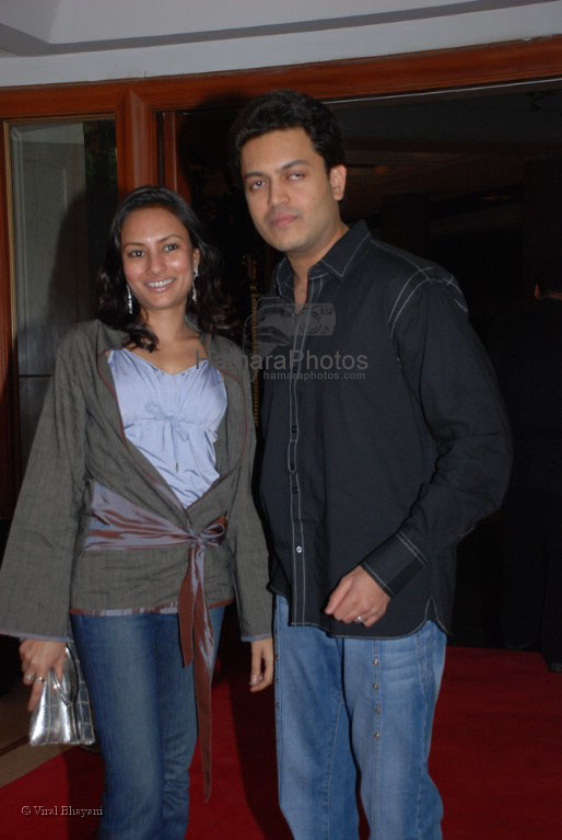 Bollyood A listers at DJ Aqeels new club Bling launch in Hotel Leela on Jan 27 2008 