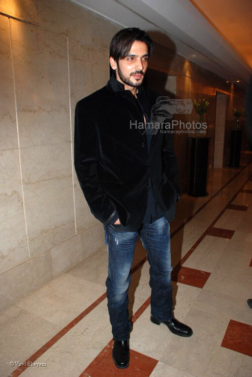 Zayed Khan at Bollyood A listers at DJ Aqeels new club Bling launch in Hotel Leela on Jan 27 2008 