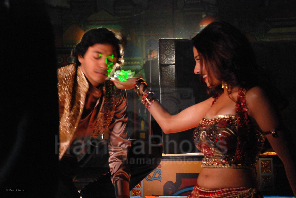 Amrita Rao, Shreyas Talpade at the location of film Mahadev Ka Sajjanpur in Cinevistas on Jan 30th 2008 