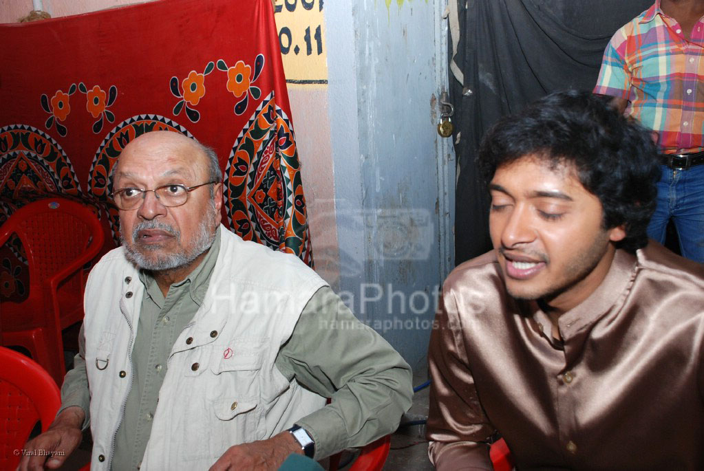 Shyam Benegal, Shreyas Talpade at the location of film Mahadev Ka Sajjanpur in Cinevistas on Jan 30th 2008 