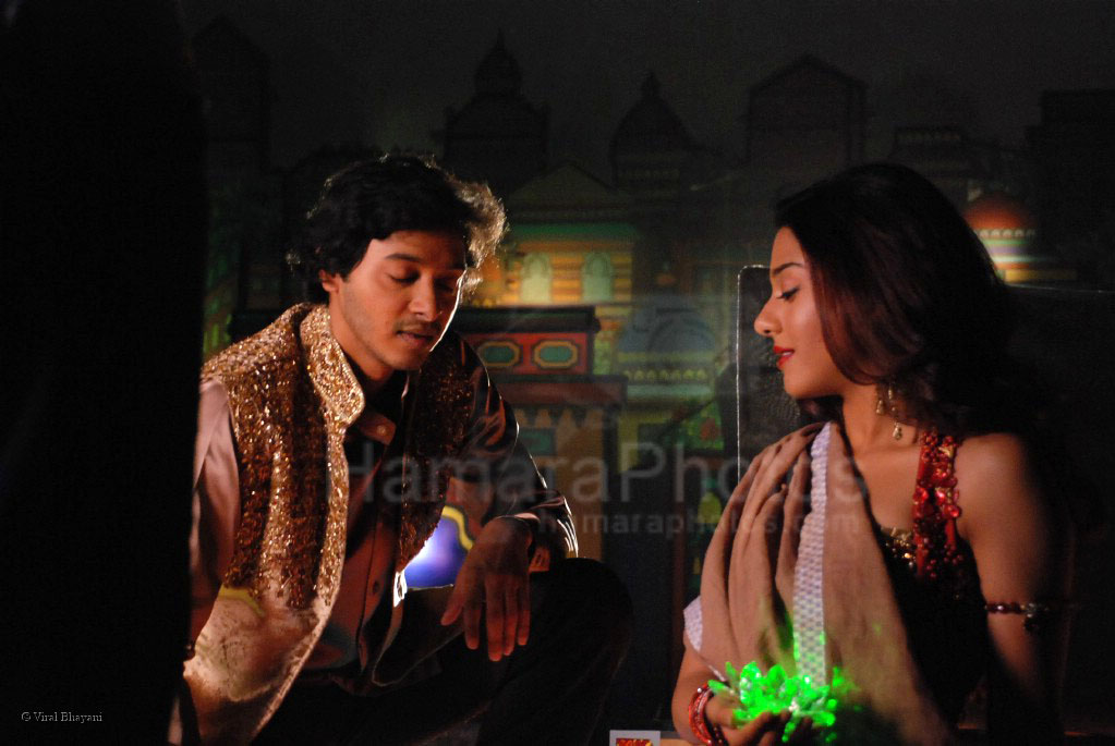 Amrita Rao, Shreyas Talpade at the location of film Mahadev Ka Sajjanpur in Cinevistas on Jan 30th 2008 