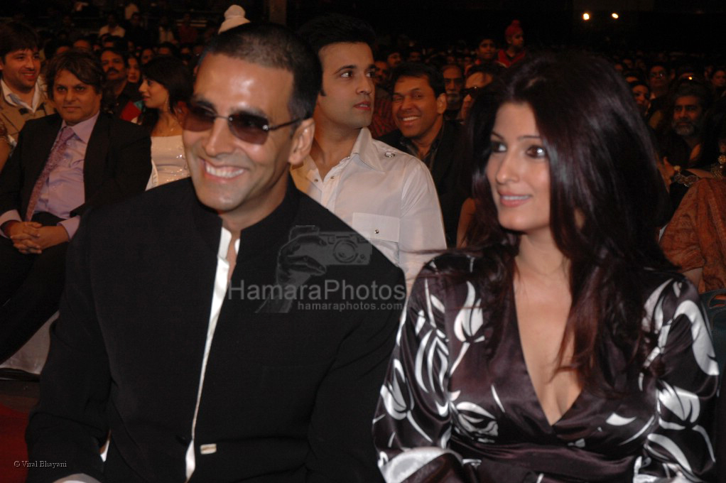 Akshaye Kumar & Twinkle Khanna at the MAX Stardust Awards 2008 on 27th Jan 2008 