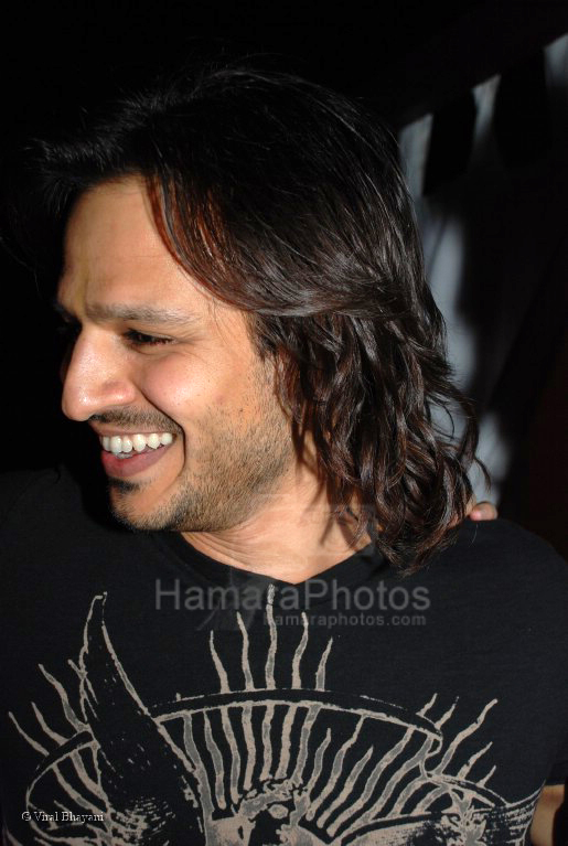 Vivek Oberoi at Bombay 72 east opening on 2nd Feb 