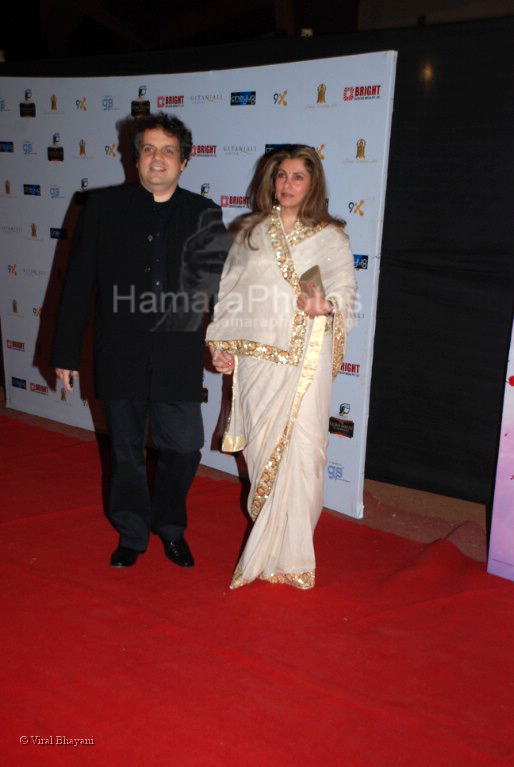 Dimple Kapadia at the Global Indian TV Awards red carpet in Andheri Sports Complex on Feb 1st 2008 