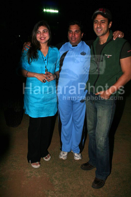 Alka Yagnik, Jatin, Aryan Vaid at the Cricket match for the music industry in the playground of Ritumbara College on Jan 30th 2008 