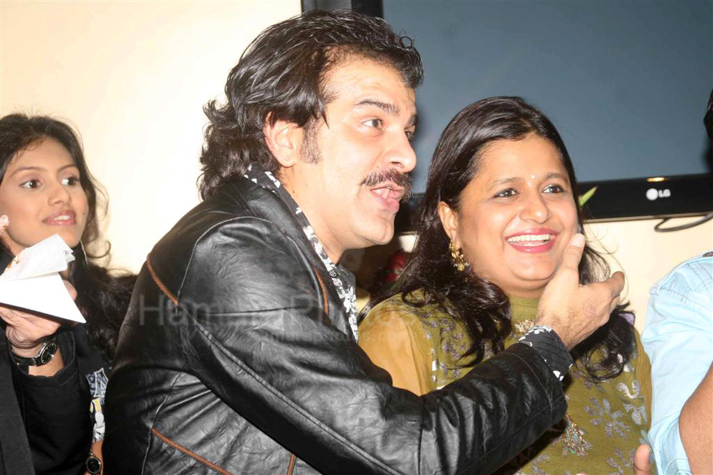 Jamnadas Majethia with wife at the launch of new show on JD Majethia's birthday 