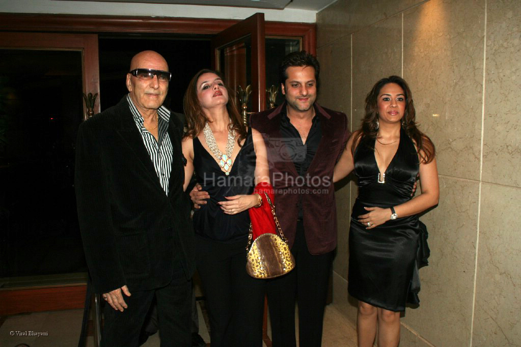Firoze Khan,Fardeen Khan with wife Natasha at Vashu Bhagnani's star studded Bollywood bash at Bling on Feb 6th 2008~0