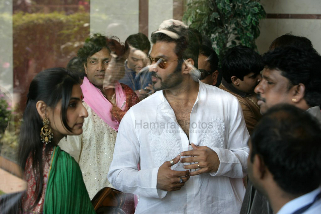Suniel Shetty,Manna Shetty at Sanjay Dutt Wedding with Manyata 