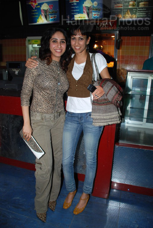 at the Fool's Gold premiere in Fame, Andheri on Feb 6th 2008  