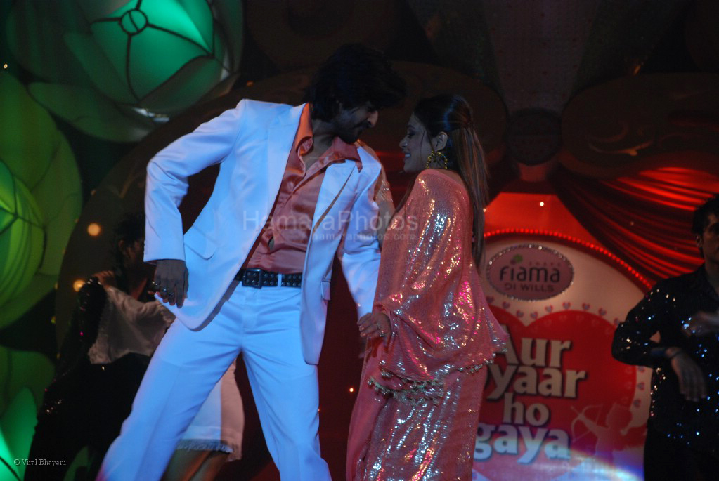 Poonam Narula Goyal - Manish Goyal at the Zee Valentine bash of Aur Pyar Ho Gaya in Rennaisance Hotel on Feb 6th 2008