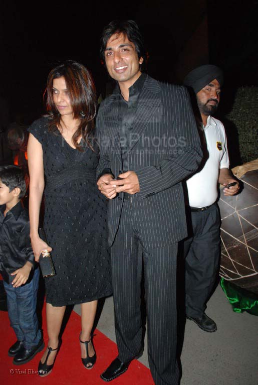 Sonu Sood at Jodhaa Akbar premiere at IMAX WADALA on 14th feb 2008 