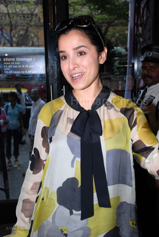Simone Singh at Bhram Music launch in  Planet M  on Feb 20th 2008 