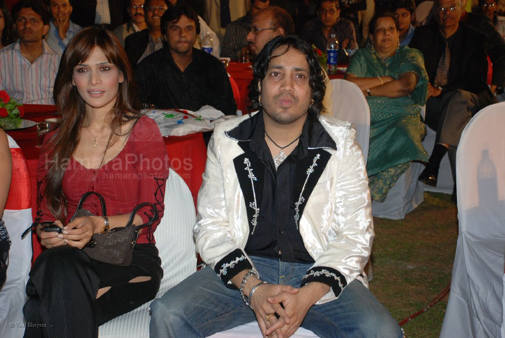 Anupama Verma,Mika Singh at Bajate Raho Red FM awards in Taj Land's End on Feb 25th 2008 