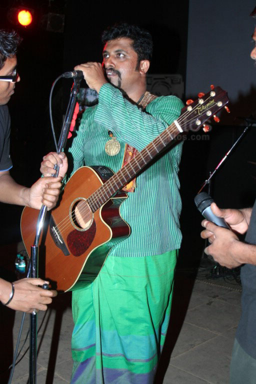 Raghu Dixit at the music launch of Raghu Dixit's album in Bandra on Feb 26th 2008 