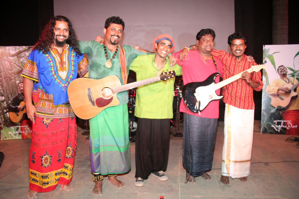 Raghu Dixit at the music launch of Raghu Dixit's album in Bandra on Feb 26th 2008 