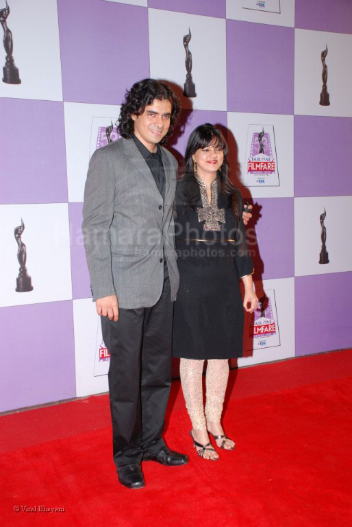 Imtiaz Ali with wife at Fair one Filmfare 2007 in Mumbai's plush Yashraj Studio on the 23rd Feb 2008 