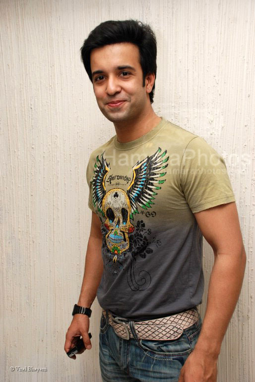 Aamir Ali at Abigail's Surprise B_Day Party on 27 Feb 2008 