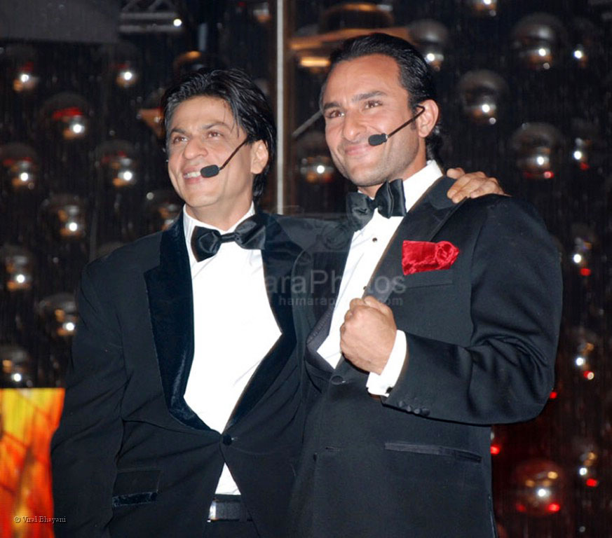 Shahrukh Khan,Saif Ail Khan at Fair One 53rd Filmfare Awards in Mumbai on Feb 28th, 2008
