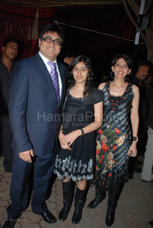 Pradeep Hirani at Neeta Lulla's store with the team of Jodhaa Akbar in Khar on March 1st 2008