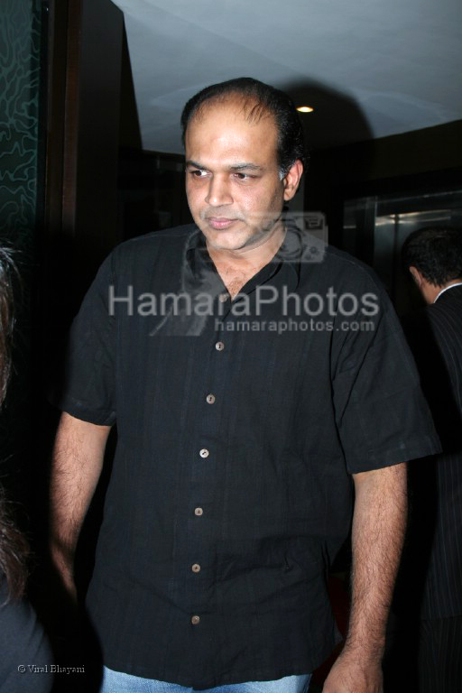 Ashutosh Gowarikar at the Bhram film bash hosted by Nari Hira of Magna in Khar on 2nd March 2008