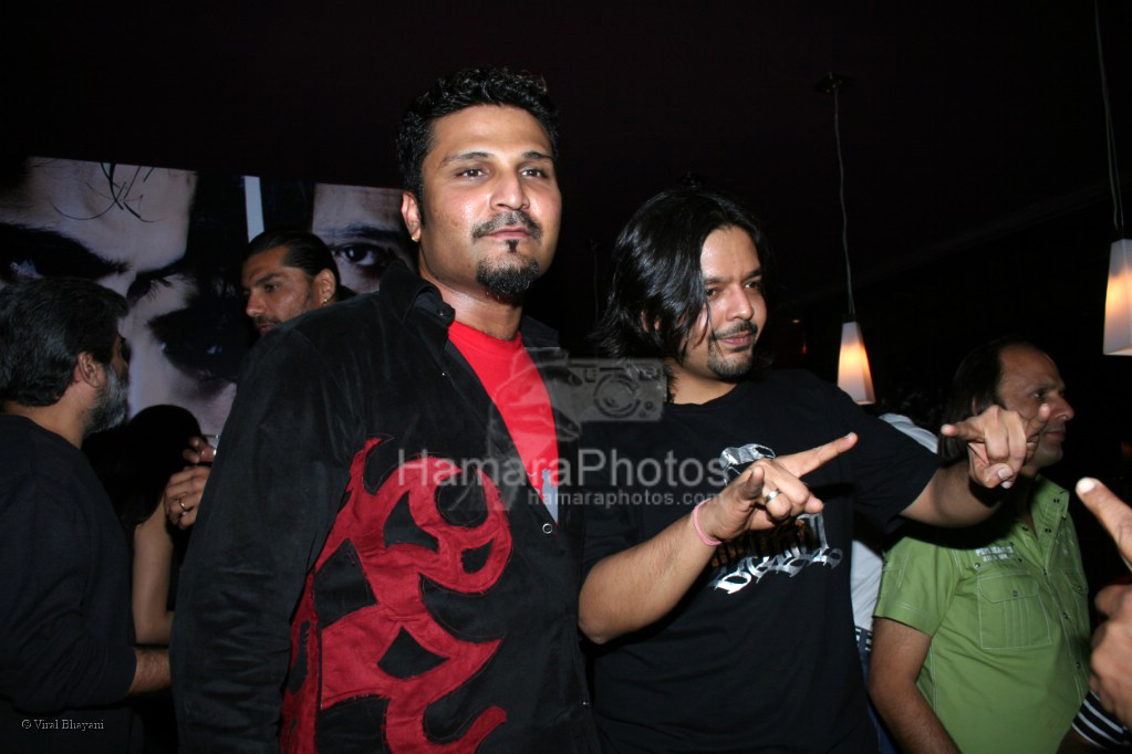 Siddharth and suhaas at the Bhram film bash hosted by Nari Hira of Magna in Khar on 2nd March 2008