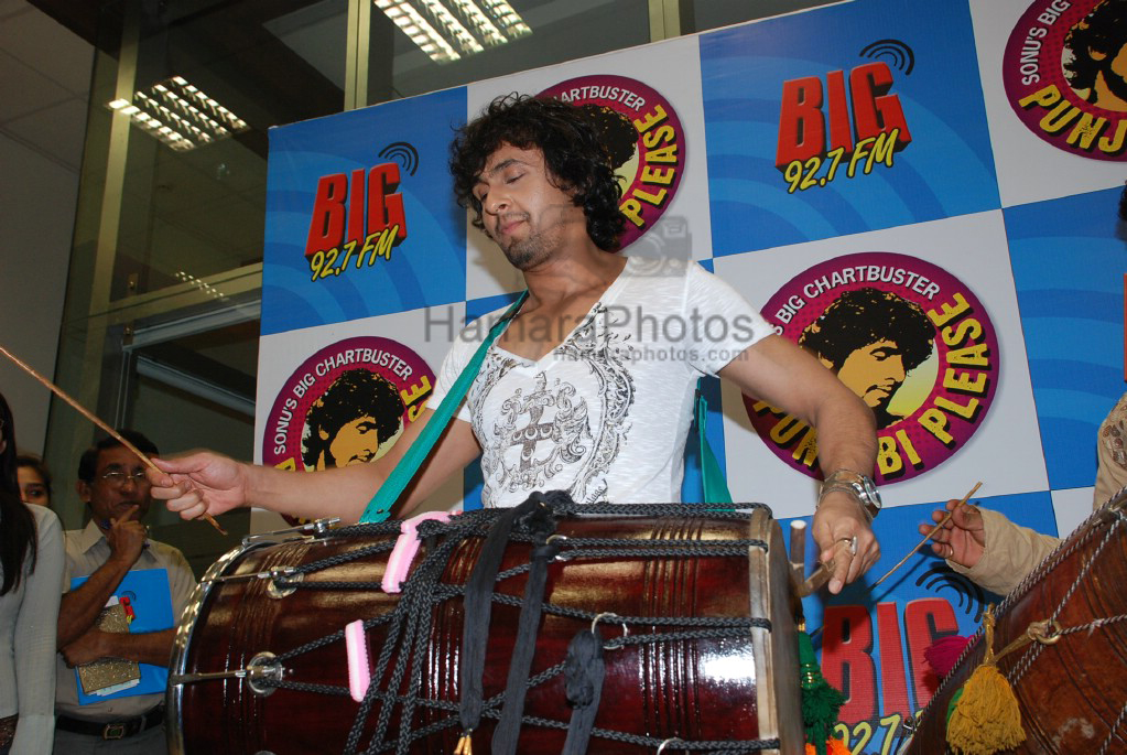 Sonu Nigam records song Punjabi Please with winners of Big 92.7 FM in Big Fm studios on March 3rd 2008