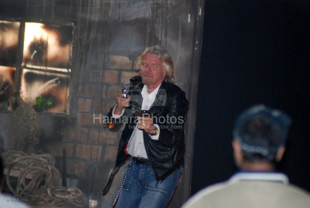 Richard Branson acts at Channel V live film Andaz Apna Very Hatke in MMRDA, Bandra on 2nd March 2008