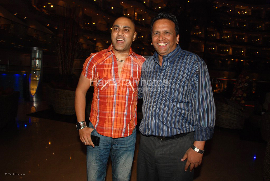 Baba Sehgal with CP Joseph at director Neeraj Pathak's birthday bash in Sahara Star on March 3rd 2008