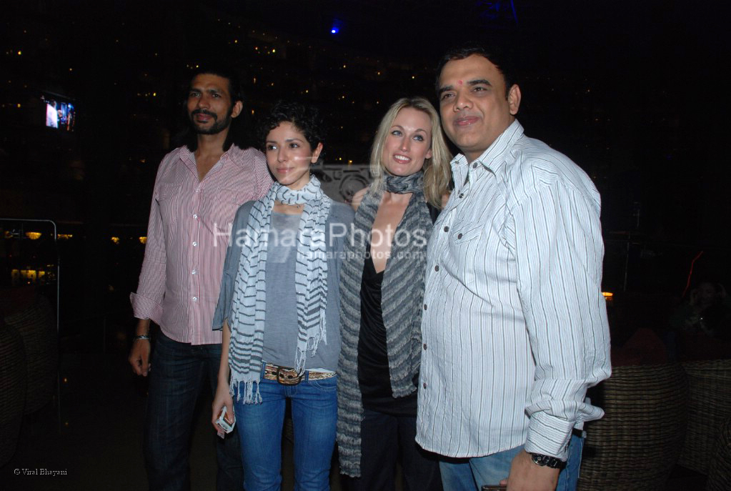 Vivek Kumar with friends at director Neeraj Pathak's birthday bash in Sahara Star on March 3rd 2008
