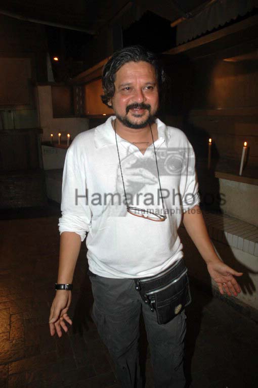 Amol Gupte at Makrand Deshpande's birthday in RIO lounge on March 5th 2008