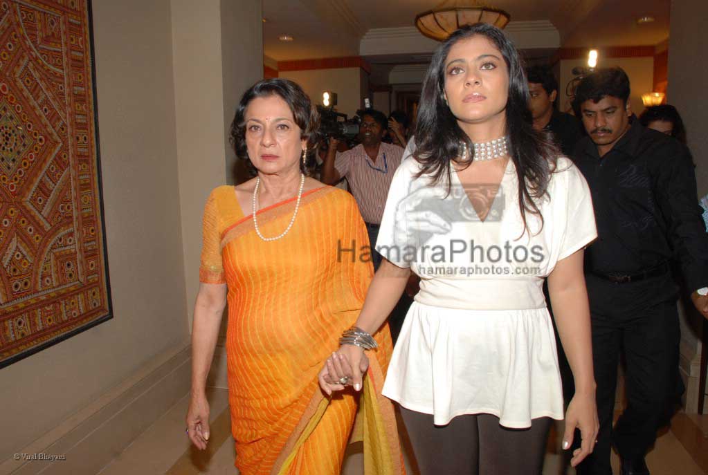 Tanuja,Kajol at Zee's new show Rock N Roll Family hosted by Sharad Kelkar in JW Marriott on March 6th 2008