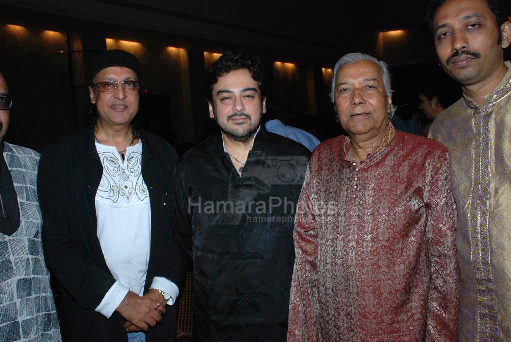 Bali Brahmabhatt, Adnan Sami, Ghulam Mustafa Khan at fund raise event for poor musicians at the Nehru Centre on March 7th, 2008 
